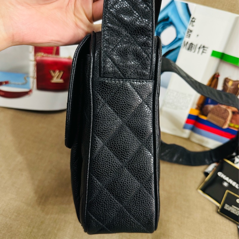 Chanel黑金菱格單肩包荔枝紋牛皮+金色雙C扣-8