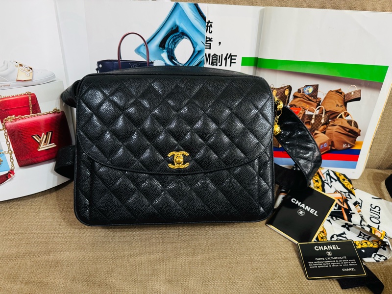 Chanel黑金菱格單肩包荔枝紋牛皮+金色雙C扣-15