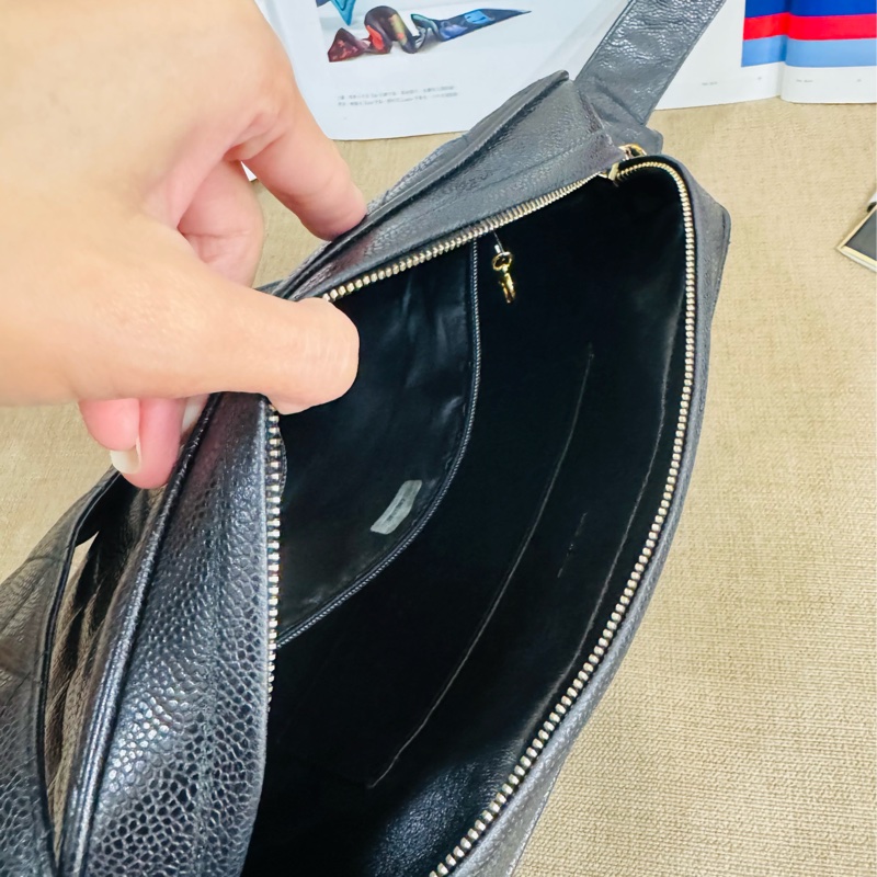 Chanel黑金菱格單肩包荔枝紋牛皮+金色雙C扣-20