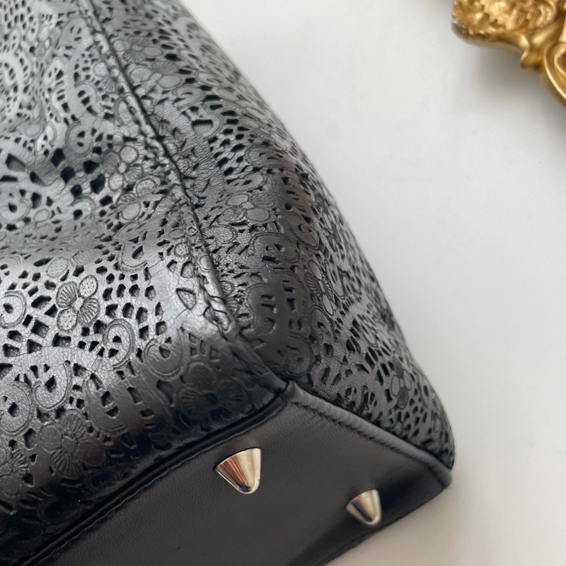▪️富貴選物FUGUEI▪️DIOR 黑蕾絲皮革雕花秀款 黛妃包LaDY DIOR 銀扣-5