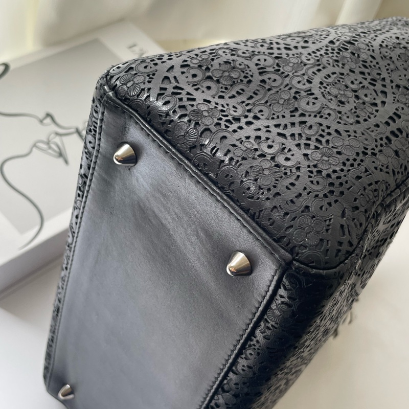 ▪️富貴選物FUGUEI▪️DIOR 黑蕾絲皮革雕花秀款 黛妃包LaDY DIOR 銀扣-8