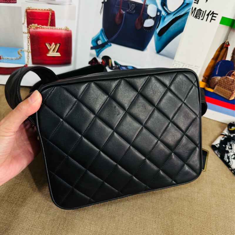 香奈兒中古黑色羊皮菱格斜背包，經典菱格紋+黑金配色-30