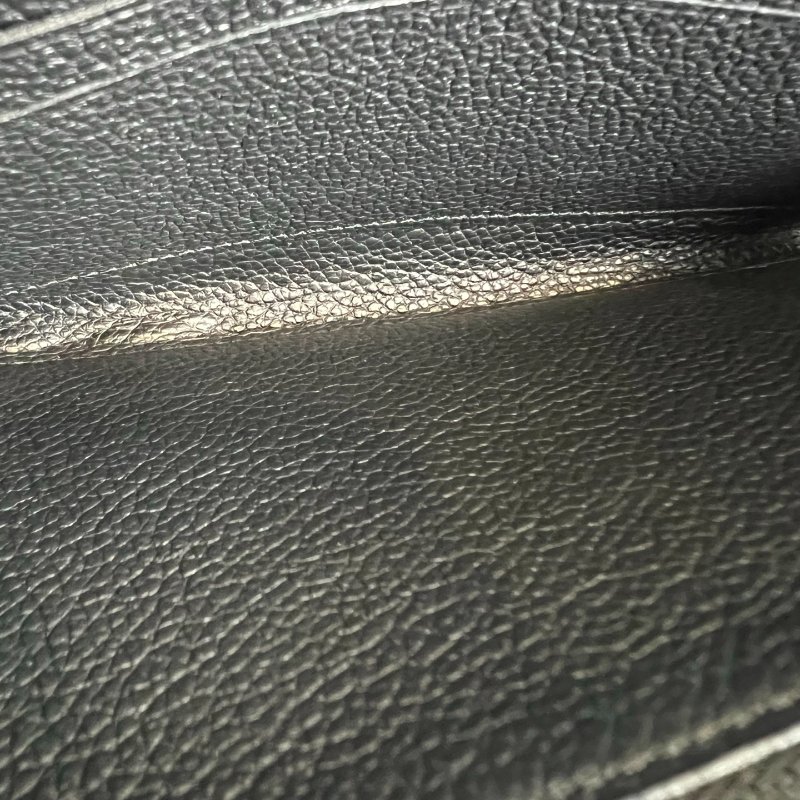 LV M61864  黑壓紋ㄇ拉長夾-8