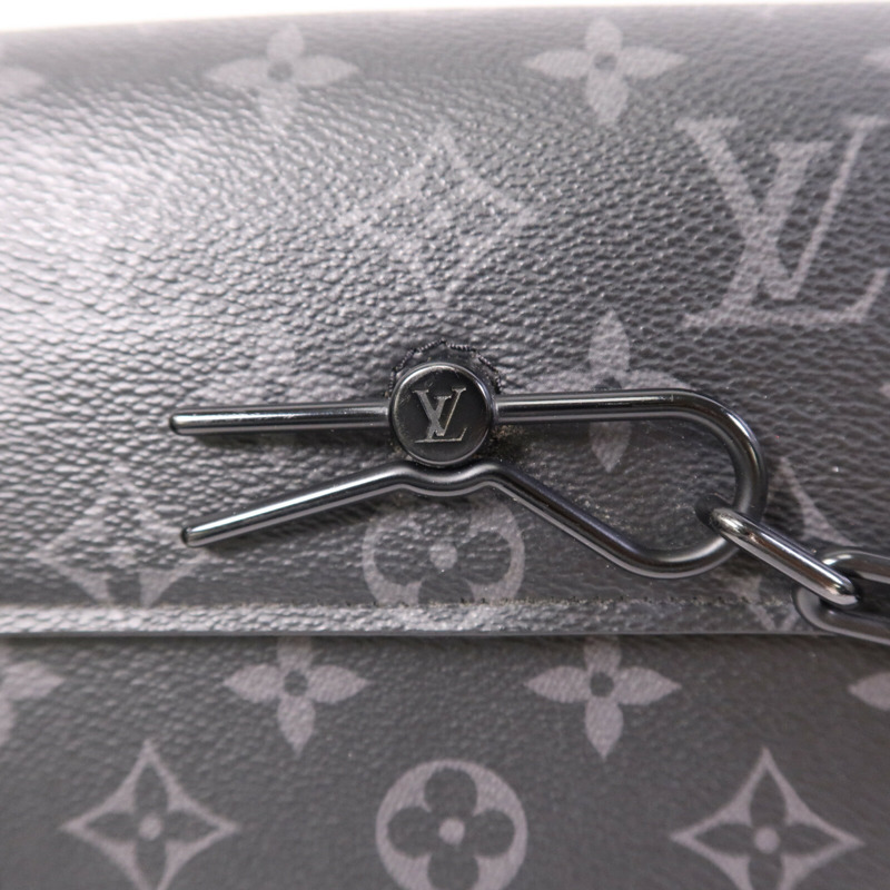 LOUIS VUITTON Monogram Eclipse Steamer Wearable Wallet肩背袋-9