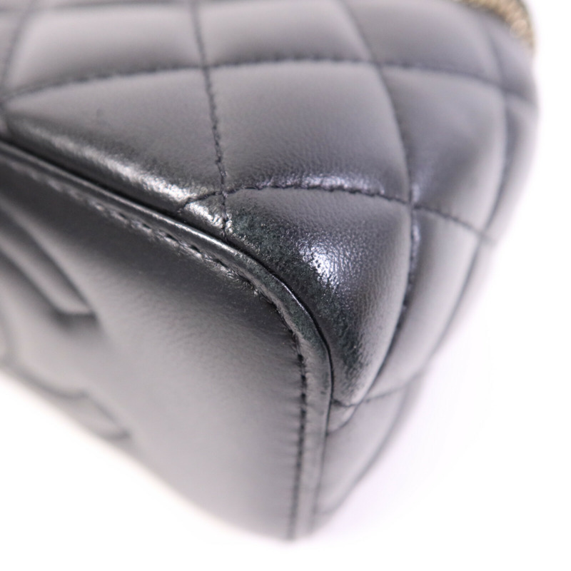 CHANEL 羊皮皮革Vanity Case金扣鏈帶肩背袋-10