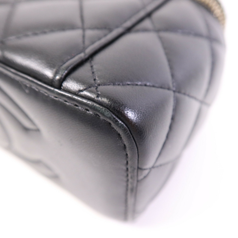 CHANEL 羊皮皮革Vanity Case金扣鏈帶肩背袋-12