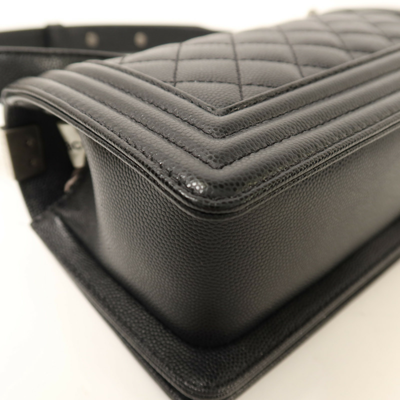 CHANEL 牛皮皮革Boy 20銀扣鏈帶肩背袋-12