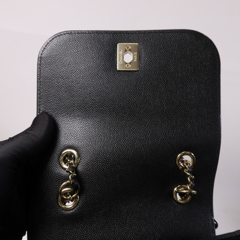 CHANEL 牛皮皮革Affinity Backpack金扣背包-11