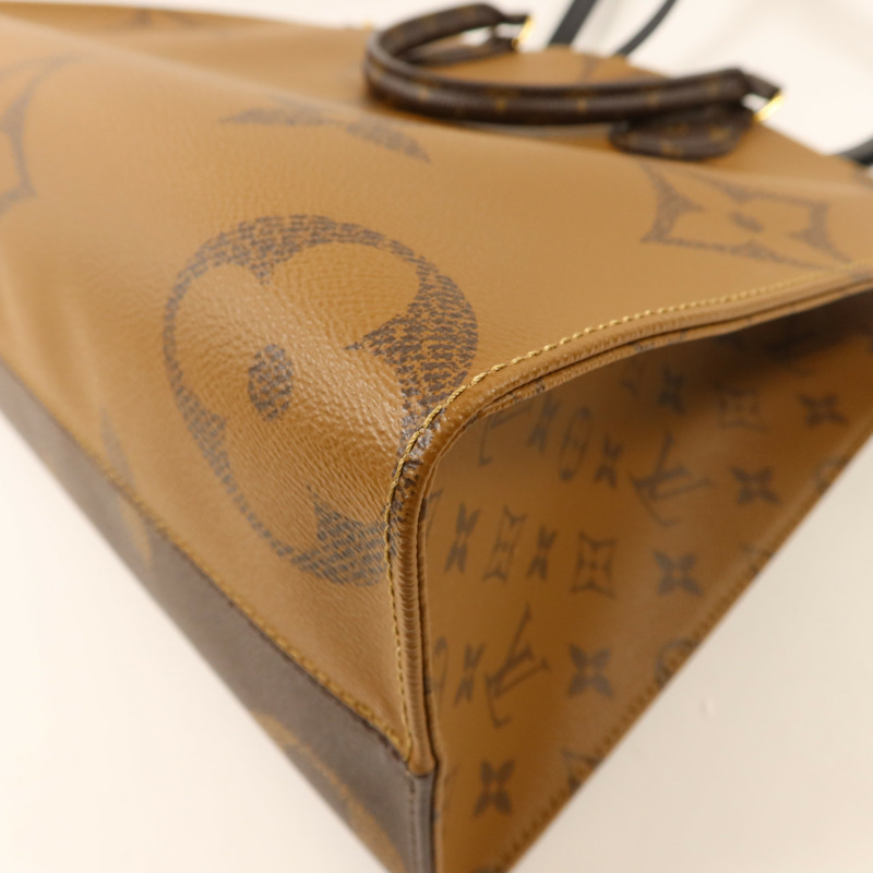 LOUIS VUITTON Monogram Giant On The Go MM金扣手挽肩背兩用袋-10