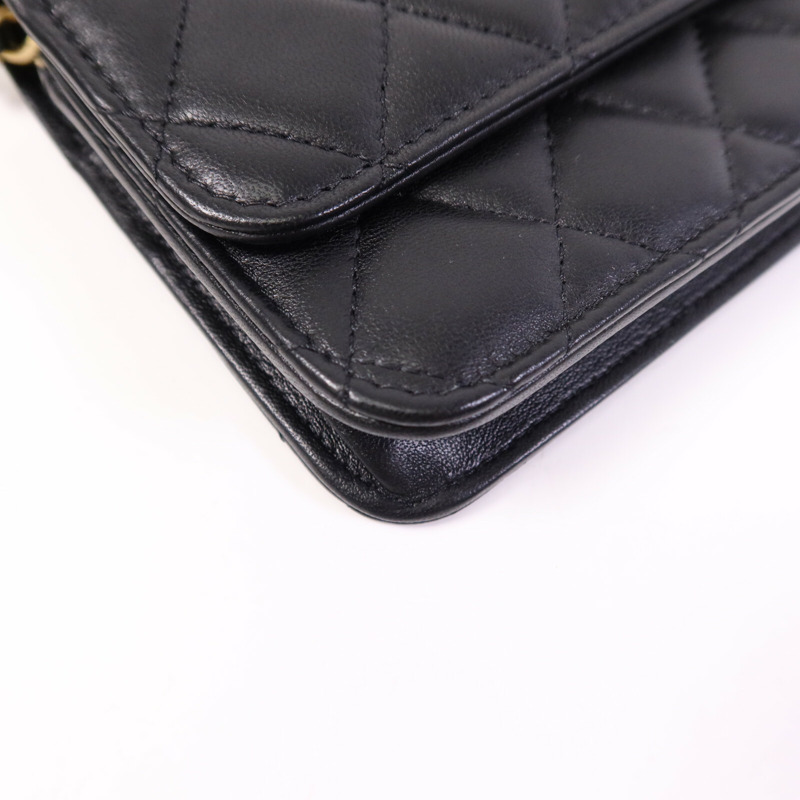 CHANEL 羊皮皮革WOC Wallet On Chain金扣鏈帶肩背袋-5