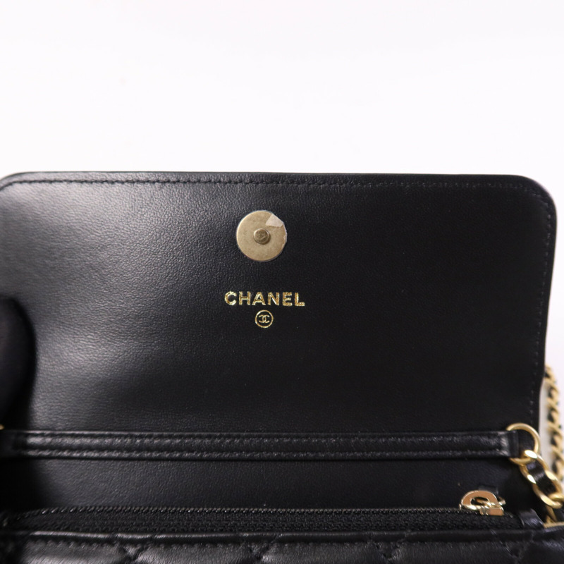 CHANEL 羊皮皮革WOC Wallet On Chain金扣鏈帶肩背袋-11