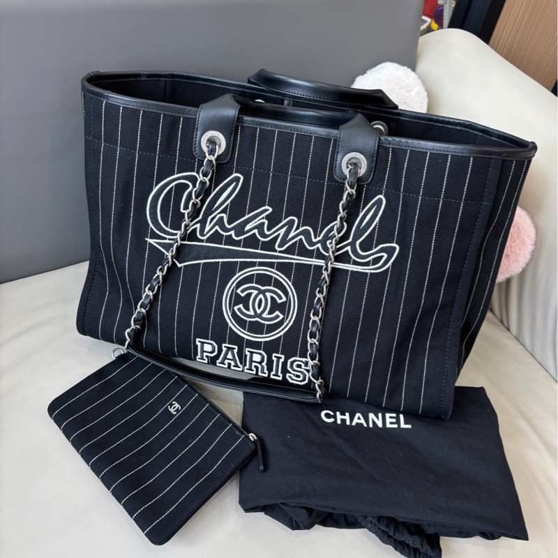 Chanel 23P黑白條紋沙灘包 芯片款 尺寸約40×31-1