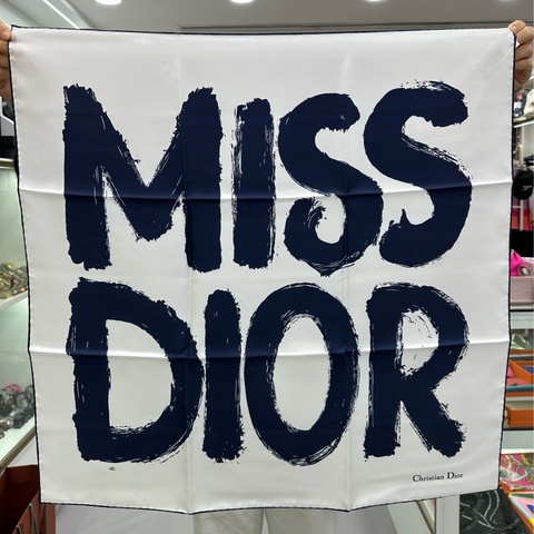 Dior迪奧 字母印花方巾 全新 尺寸：70*70cm