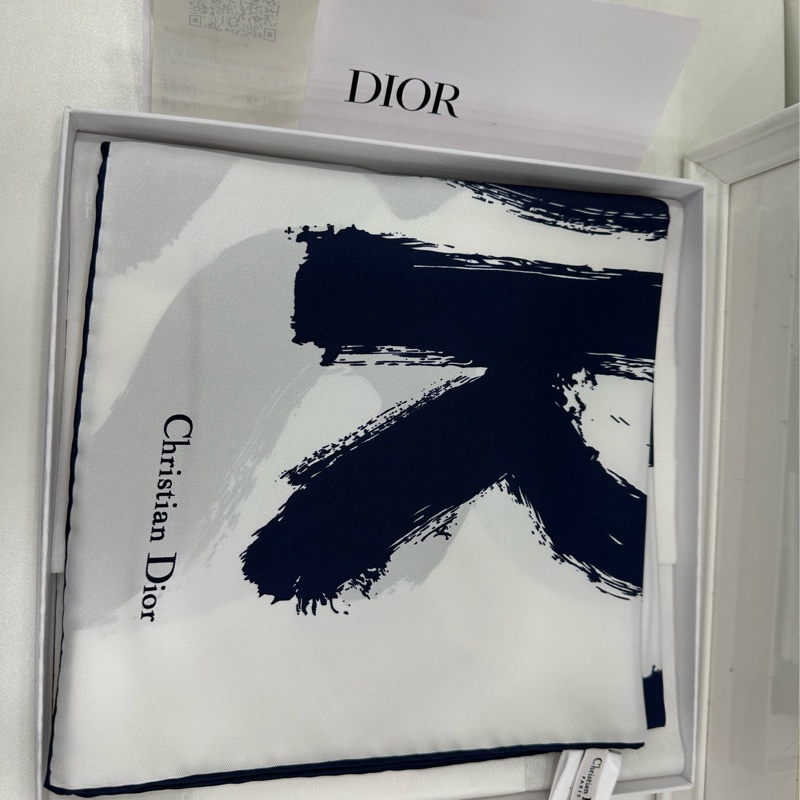 Dior迪奧 字母印花方巾 全新 尺寸：70*70cm-1