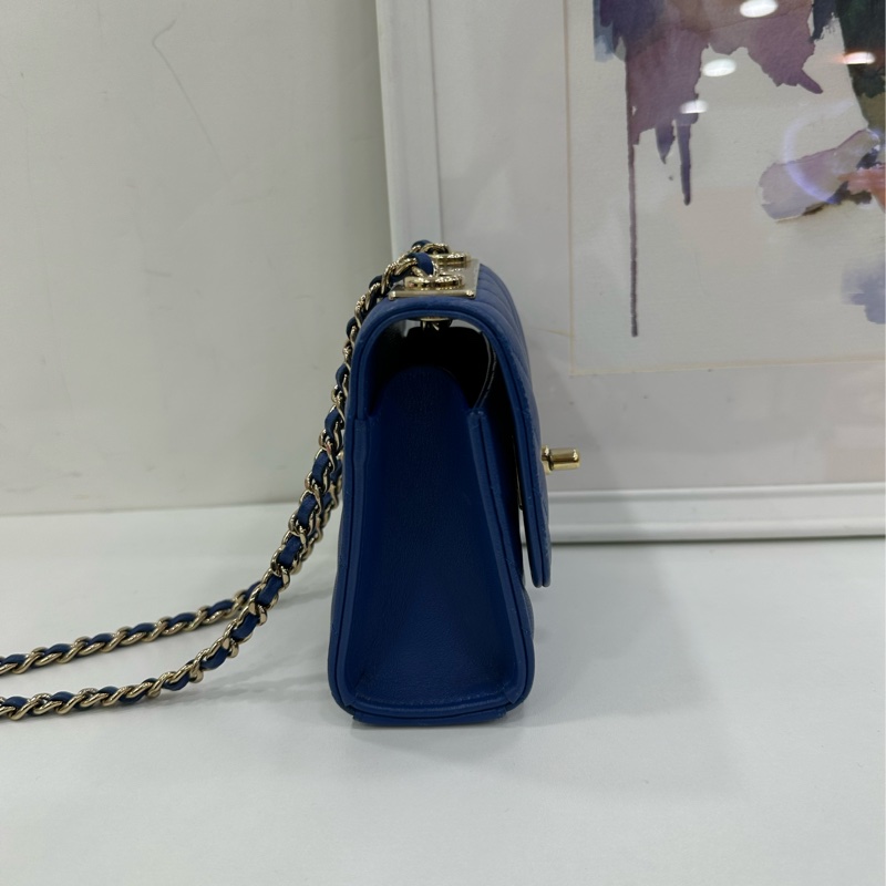 Chanel trendy cc迷你V紋 藍色 小盒子包 鏈條包 單肩包 27開無卡 尺寸11.5x11.5x5cm-2