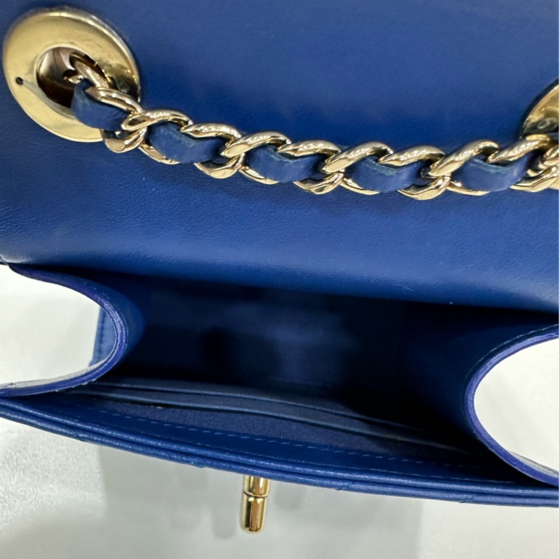 Chanel trendy cc迷你V紋 藍色 小盒子包 鏈條包 單肩包 27開無卡 尺寸11.5x11.5x5cm-9