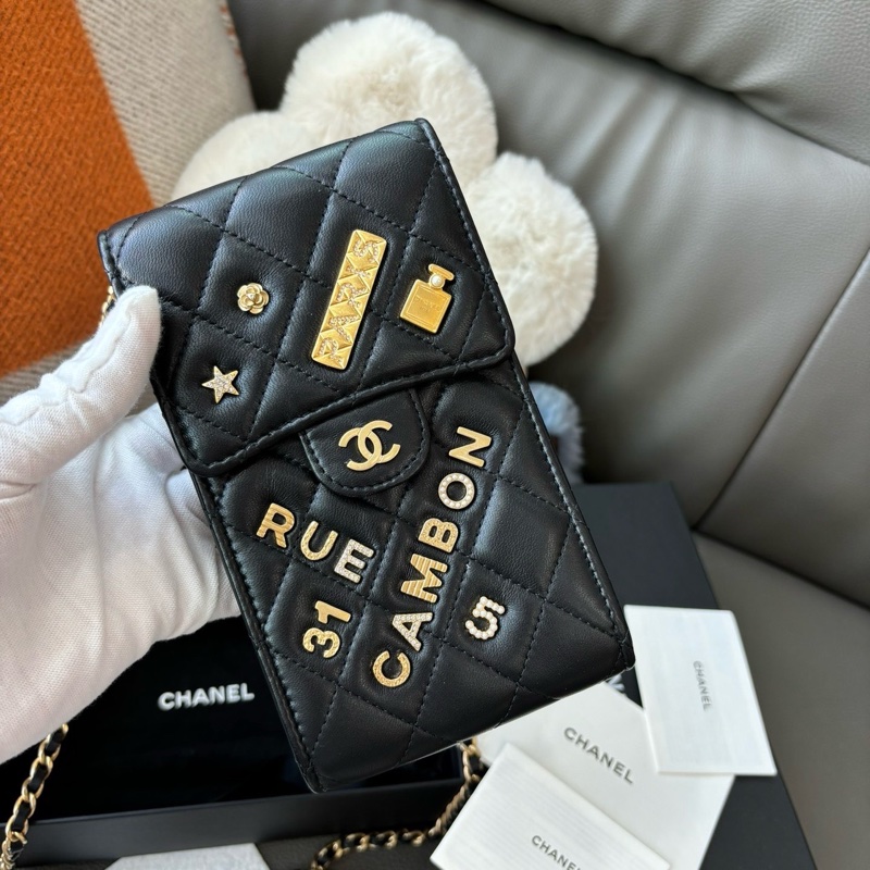 Chanel 21S系列100週年徽章限定款，黑金，尺寸約18.5×10-1