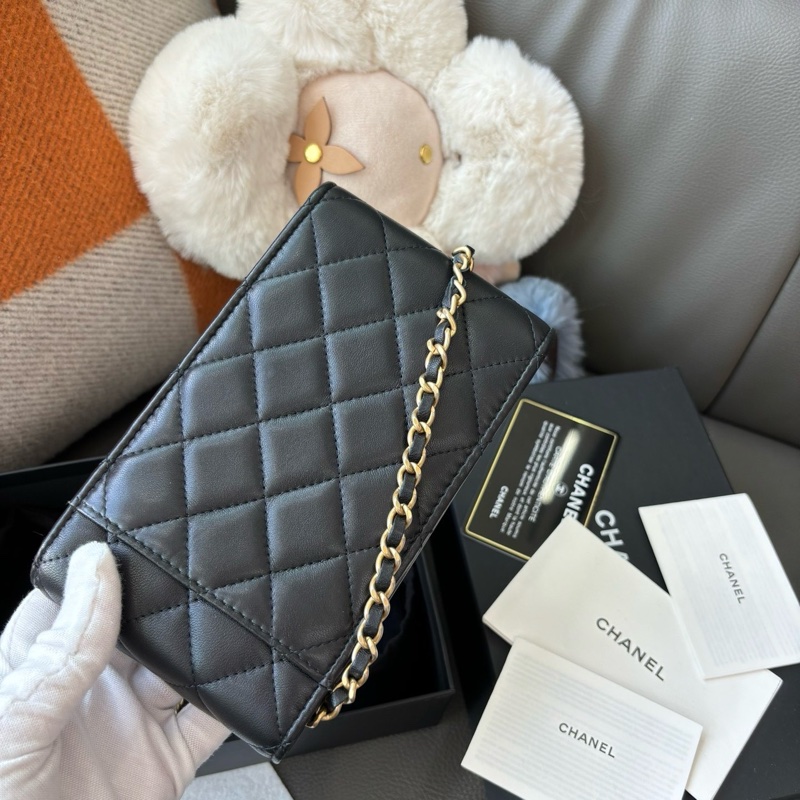 Chanel 21S系列100週年徽章限定款，黑金，尺寸約18.5×10-5