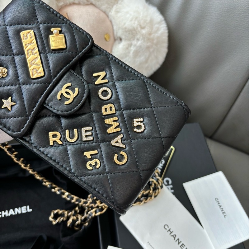 Chanel 21S系列100週年徽章限定款，黑金，尺寸約18.5×10-6