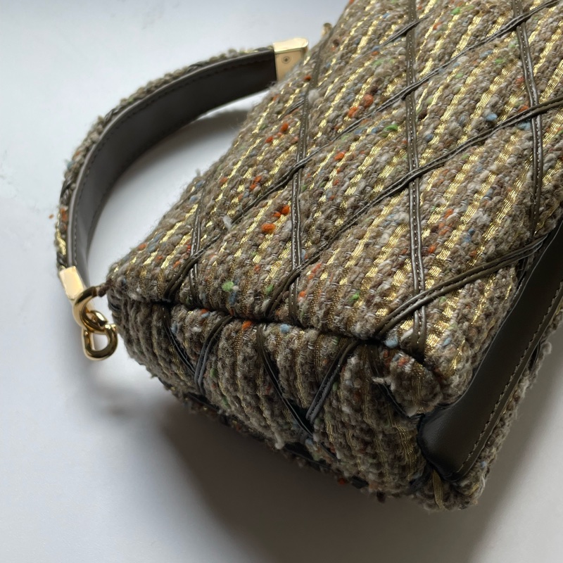 ▪️富貴選物FUGUEI▪️LV 24毛呢金釦金色五彩秀款 原價接近20萬的小可愛-6