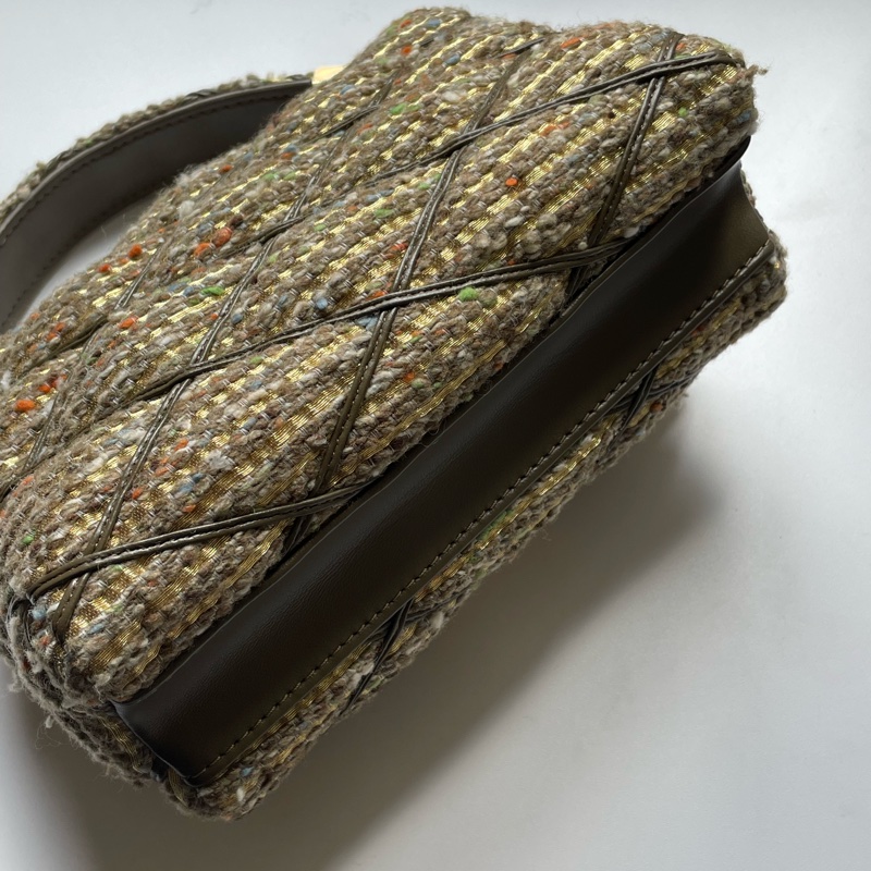 ▪️富貴選物FUGUEI▪️LV 24毛呢金釦金色五彩秀款 原價接近20萬的小可愛-7