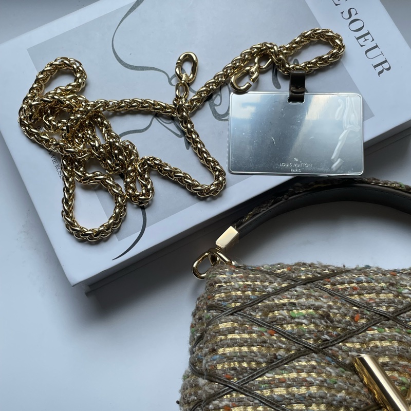 ▪️富貴選物FUGUEI▪️LV 24毛呢金釦金色五彩秀款 原價接近20萬的小可愛-15