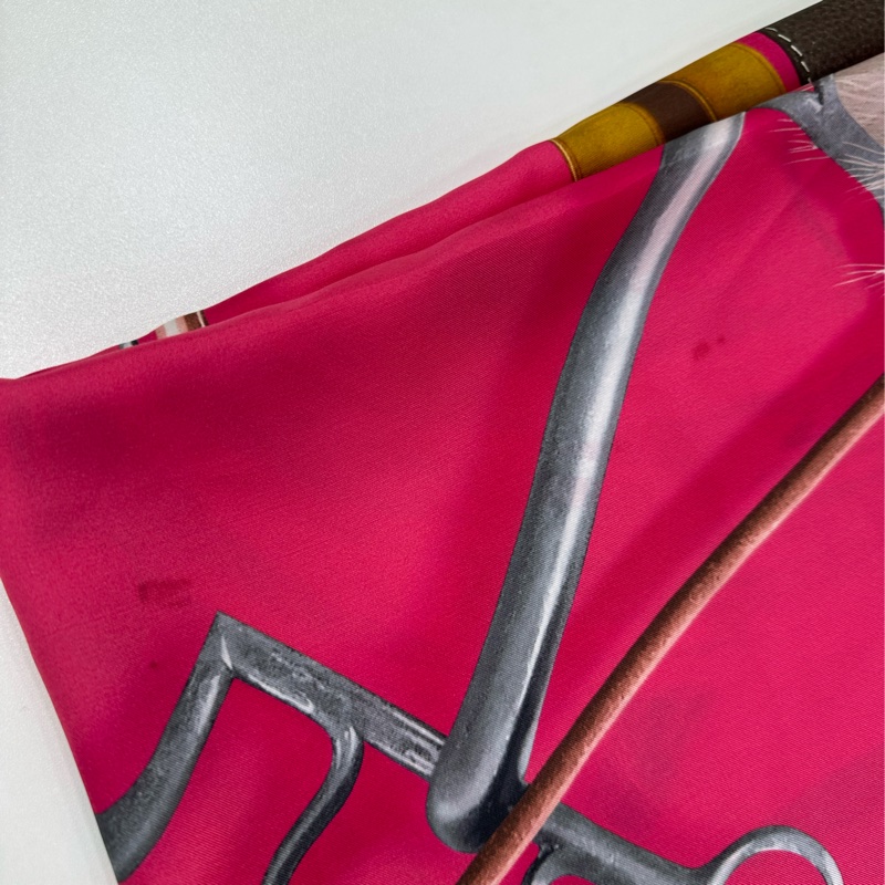 Hermes愛馬仕 Projets Carrés方巾計劃 限量真絲桑蠶絲披肩 140*140cm-2