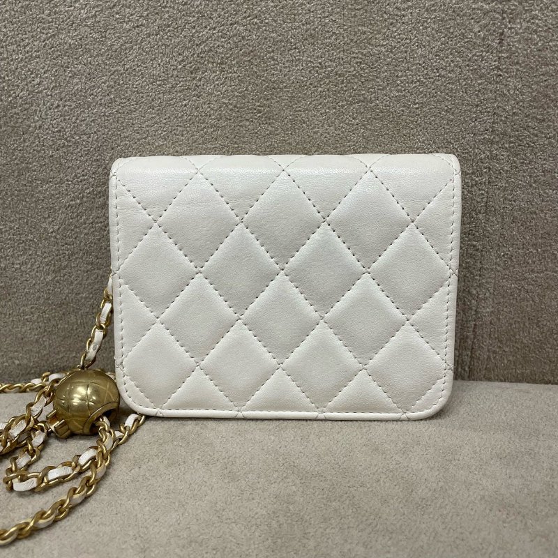 香奈兒/Chanel 小金球白色羊皮零錢鏈條斜背包-6