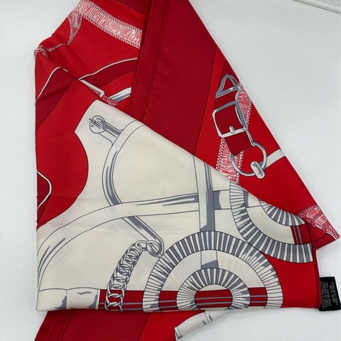 Hermes 愛馬仕 馬鞍圖桑蠶絲 三角絲巾 紅色 尺寸:94×188