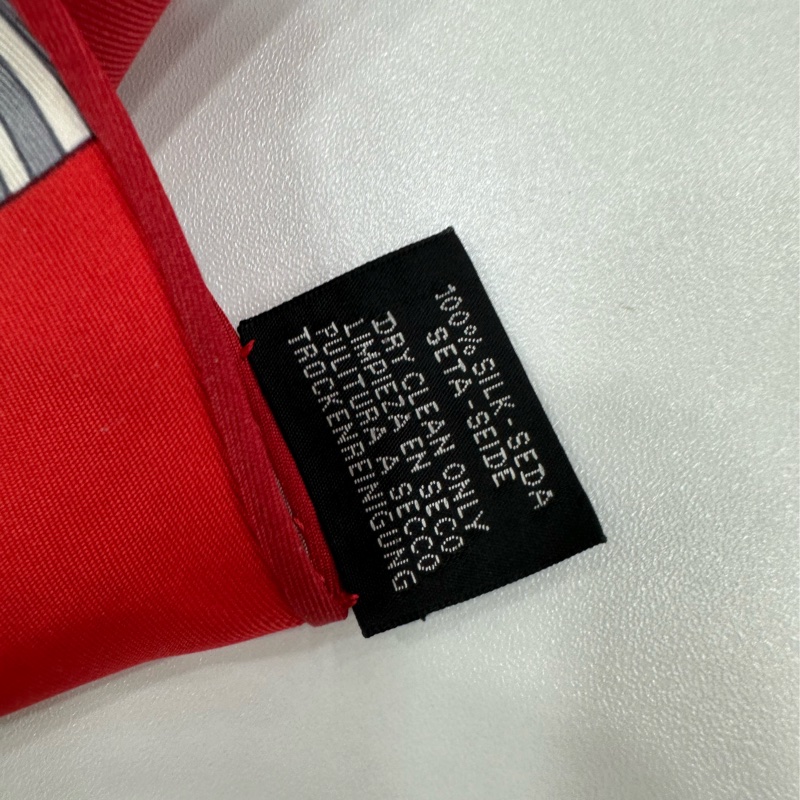 Hermes 愛馬仕 馬鞍圖桑蠶絲 三角絲巾 紅色 尺寸:94×188-4