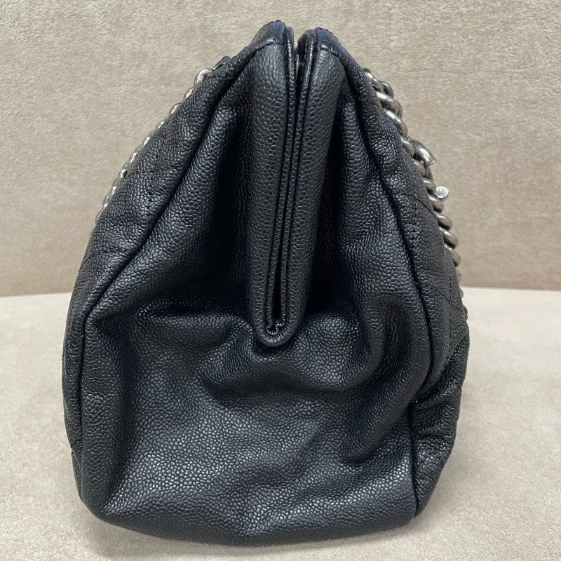 香奈兒/Chanel 黑銀魚子醬荔枝紋牛皮 保齡球托特包-1