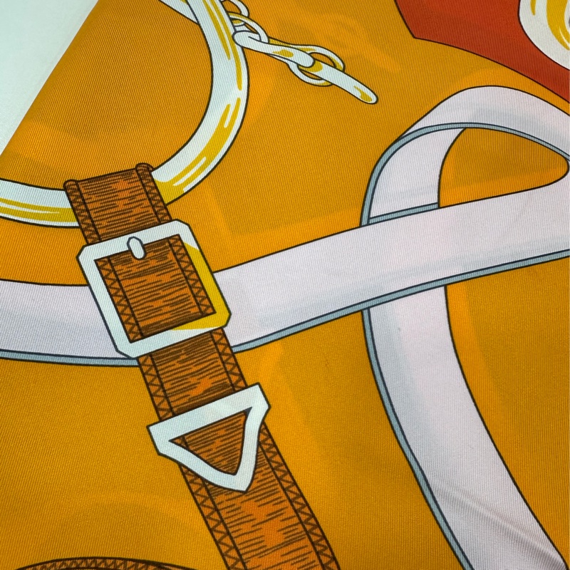 Hermes 愛馬仕Hermes三角絲巾，94×188cm-2
