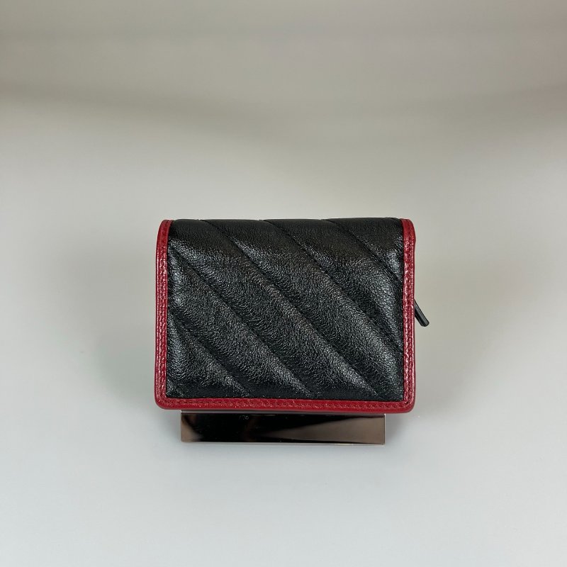 GUCCI 573811  黑紅邊對開短夾-1