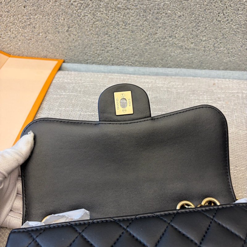 近新品 香奈兒/Chanel CF繫列黑金羊皮鏈條包-12