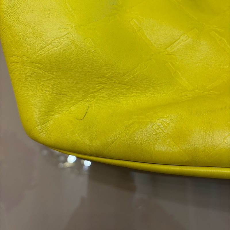 Longchamp 嫩黃色牛皮肩背包-16