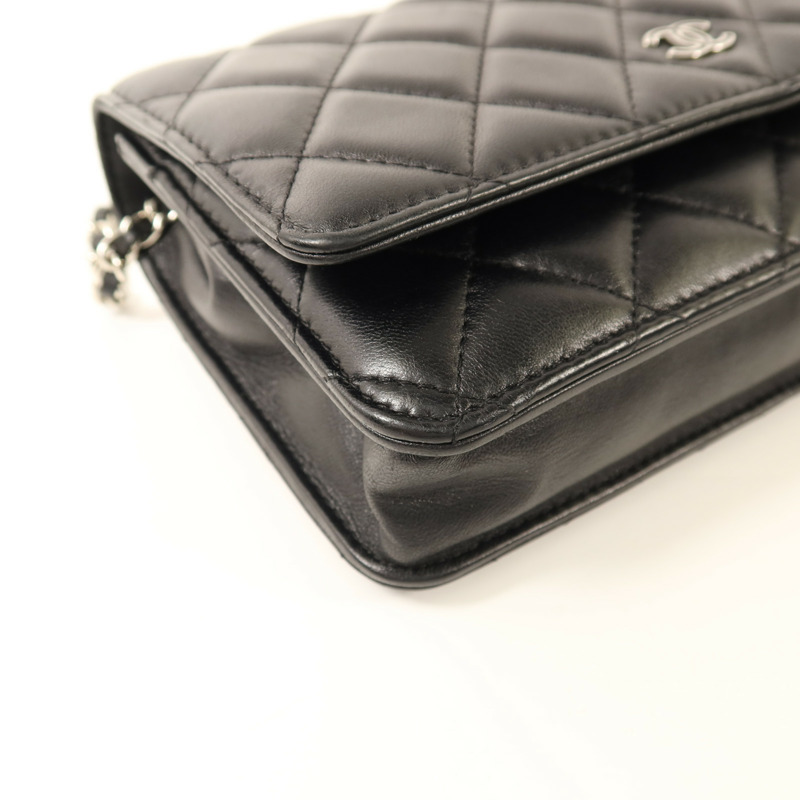 CHANEL 羊皮皮革WOC Wallet On Chain銀扣鏈帶肩背袋-11