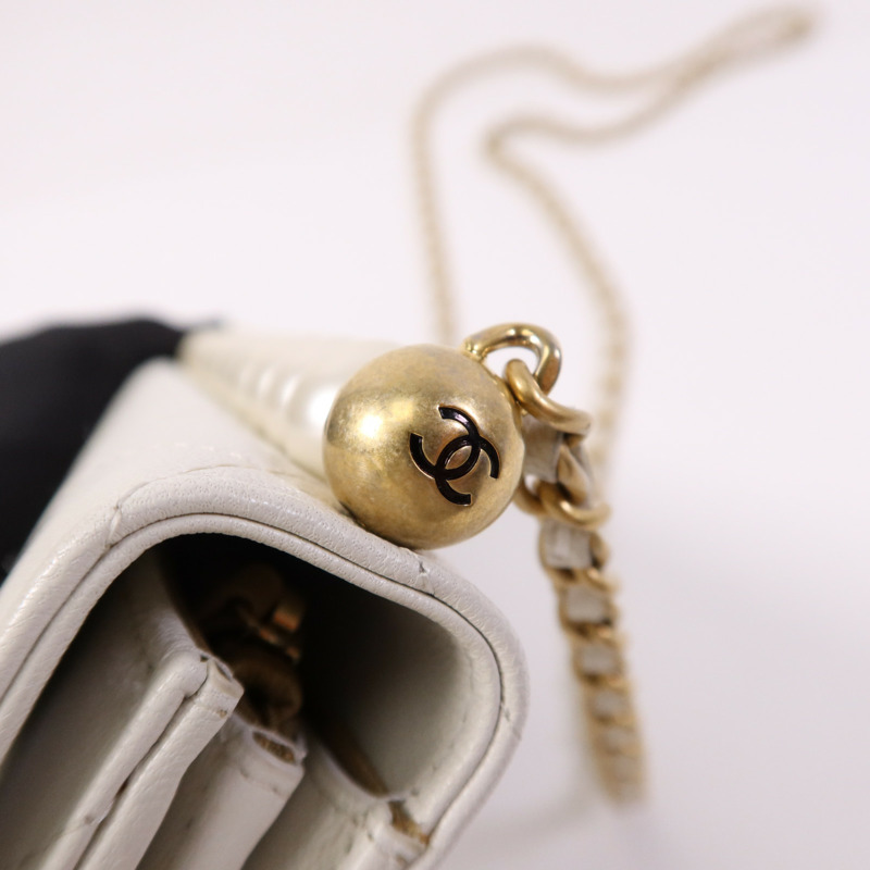 CHANEL 羊皮皮革WOC Wallet On Chain金扣鏈帶肩背袋-10