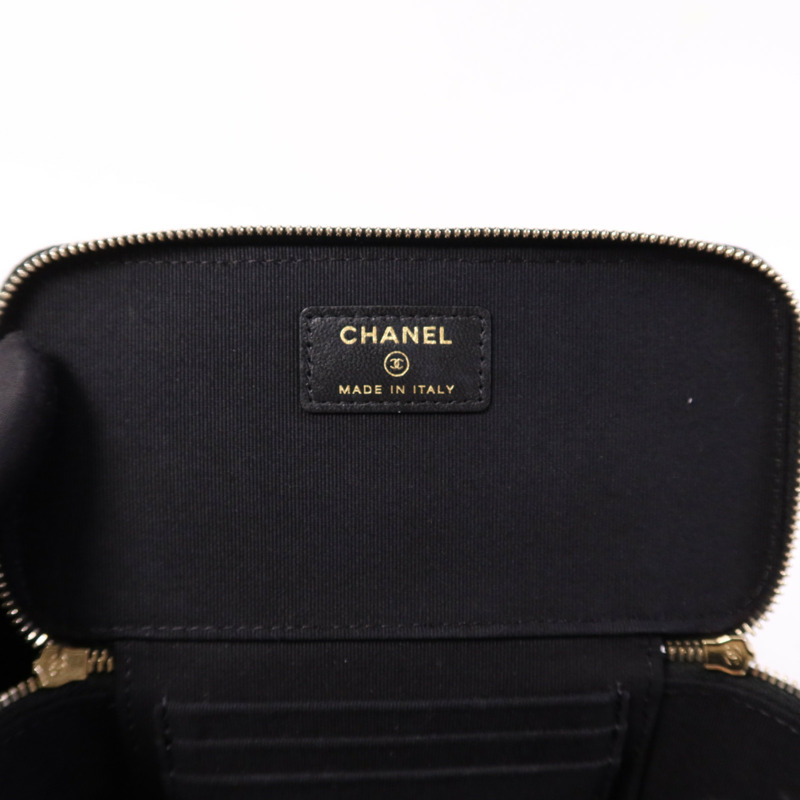 CHANEL 羊皮皮革Vanity Case金扣鏈帶肩背袋-10