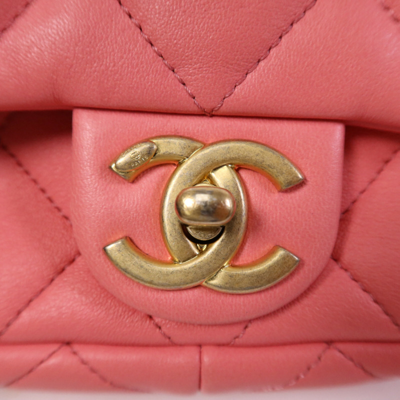 CHANEL 羊皮皮革Mini Matelasse Chain Shoulder金扣鏈帶肩背袋-9