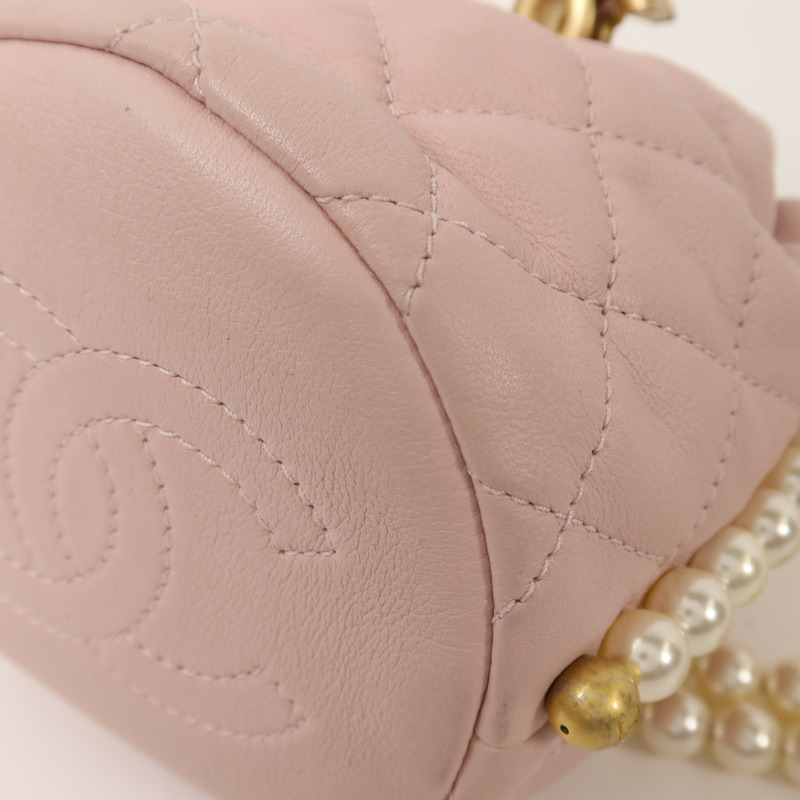 CHANEL 羊皮皮革Bucket Pearl Bag金扣肩背袋-11