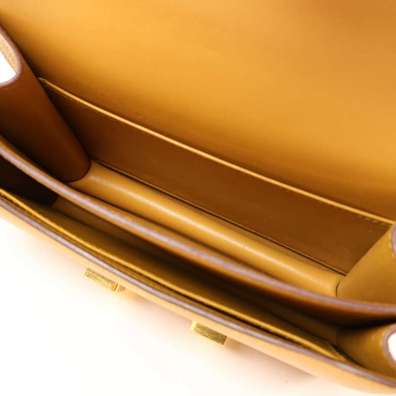 HERMES Epsom皮革Constance Mini金扣肩背袋Sesame-4