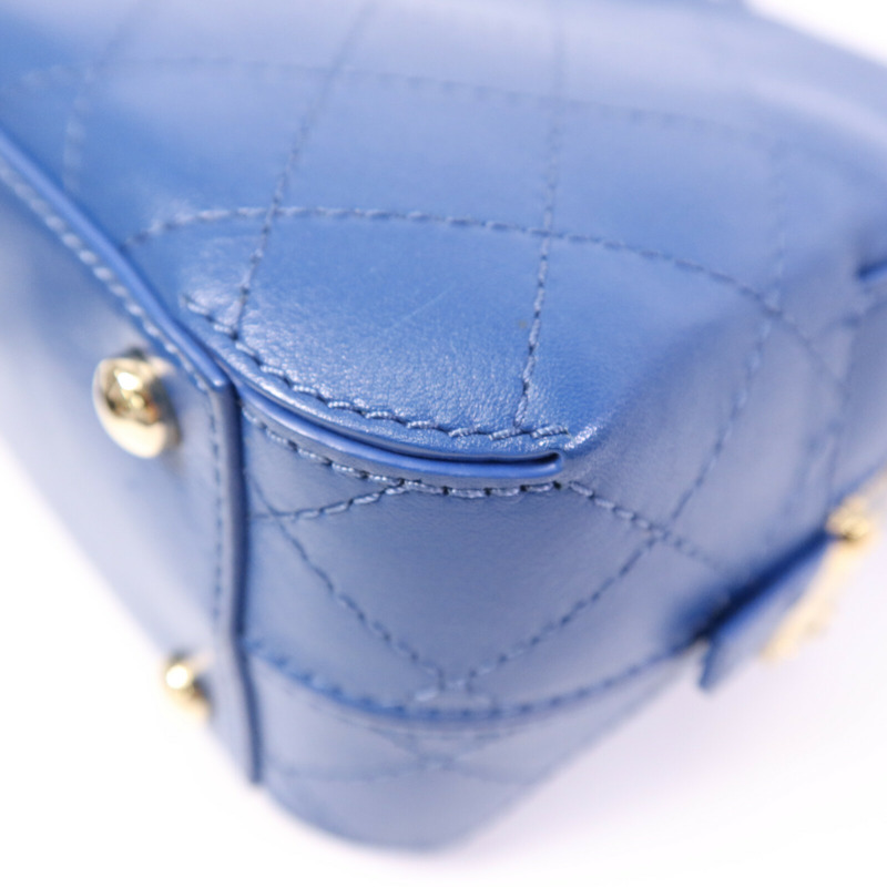 CHANEL 牛皮皮革Camera Bag金扣肩背袋-6