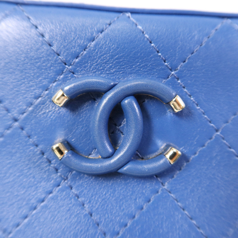 CHANEL 牛皮皮革Camera Bag金扣肩背袋-9