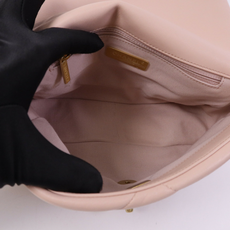 CHANEL 羊皮皮革Chanel 19 Small鏈帶肩背袋-10