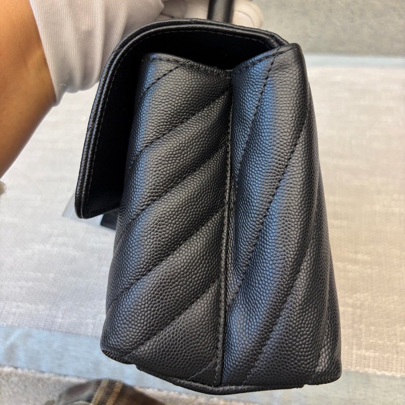 近新品 香奈兒/Chanel Cocohandle小號 黑銀魚子醬V紋 手提包-3