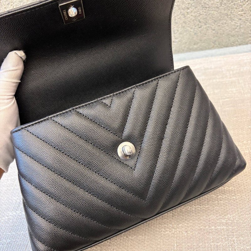 近新品 香奈兒/Chanel Cocohandle小號 黑銀魚子醬V紋 手提包-9