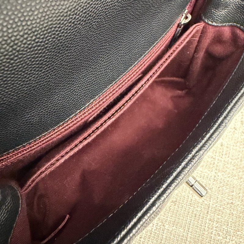近新品 香奈兒/Chanel Cocohandle小號 黑銀魚子醬V紋 手提包-10