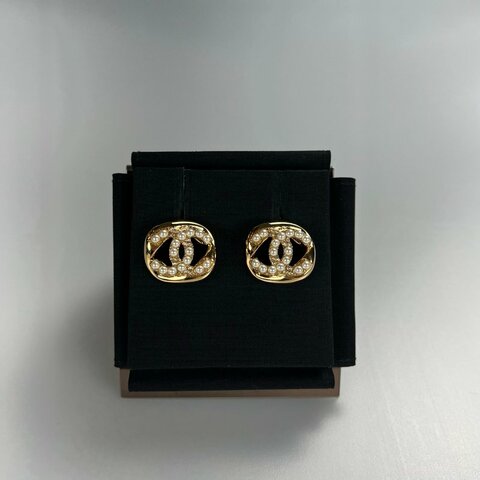 CHANEL 金簍空珍珠雙C大耳環