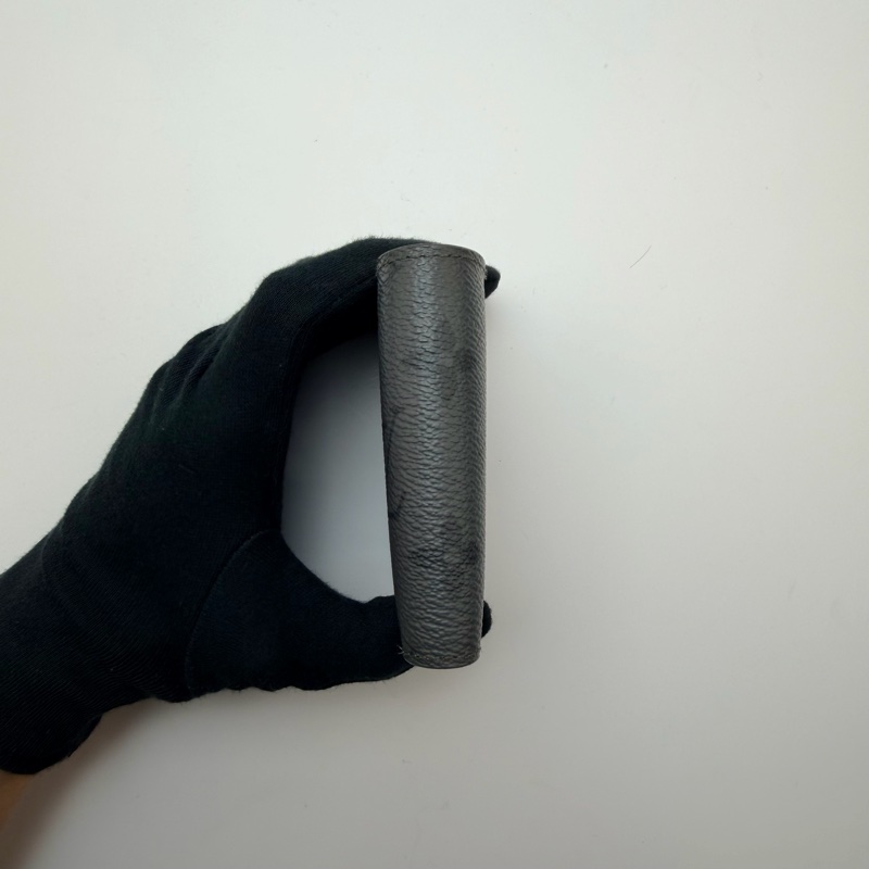 LV M80906 折疊短夾 芯片款-2