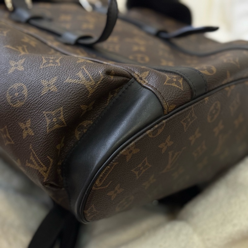 Lv Christopher MM後背包-3